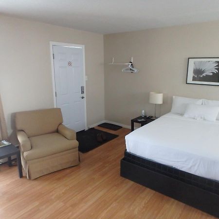 Wheel Inn Motel New Liskeard Ngoại thất bức ảnh