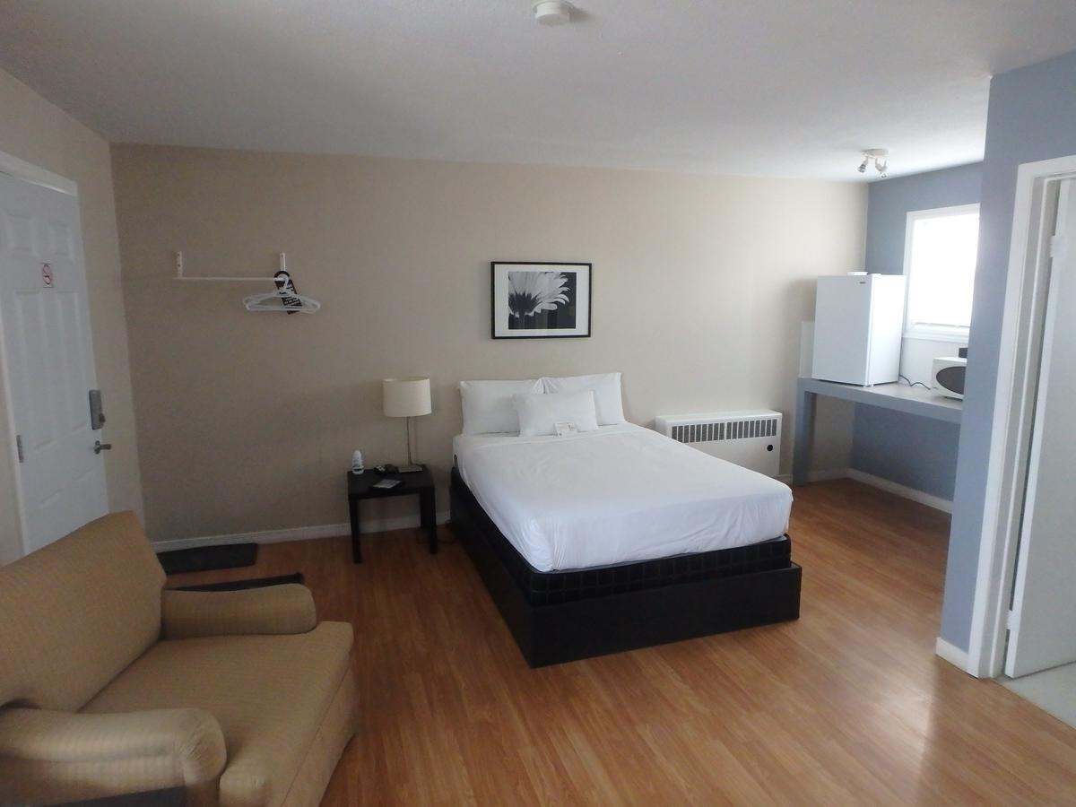 Wheel Inn Motel New Liskeard Ngoại thất bức ảnh