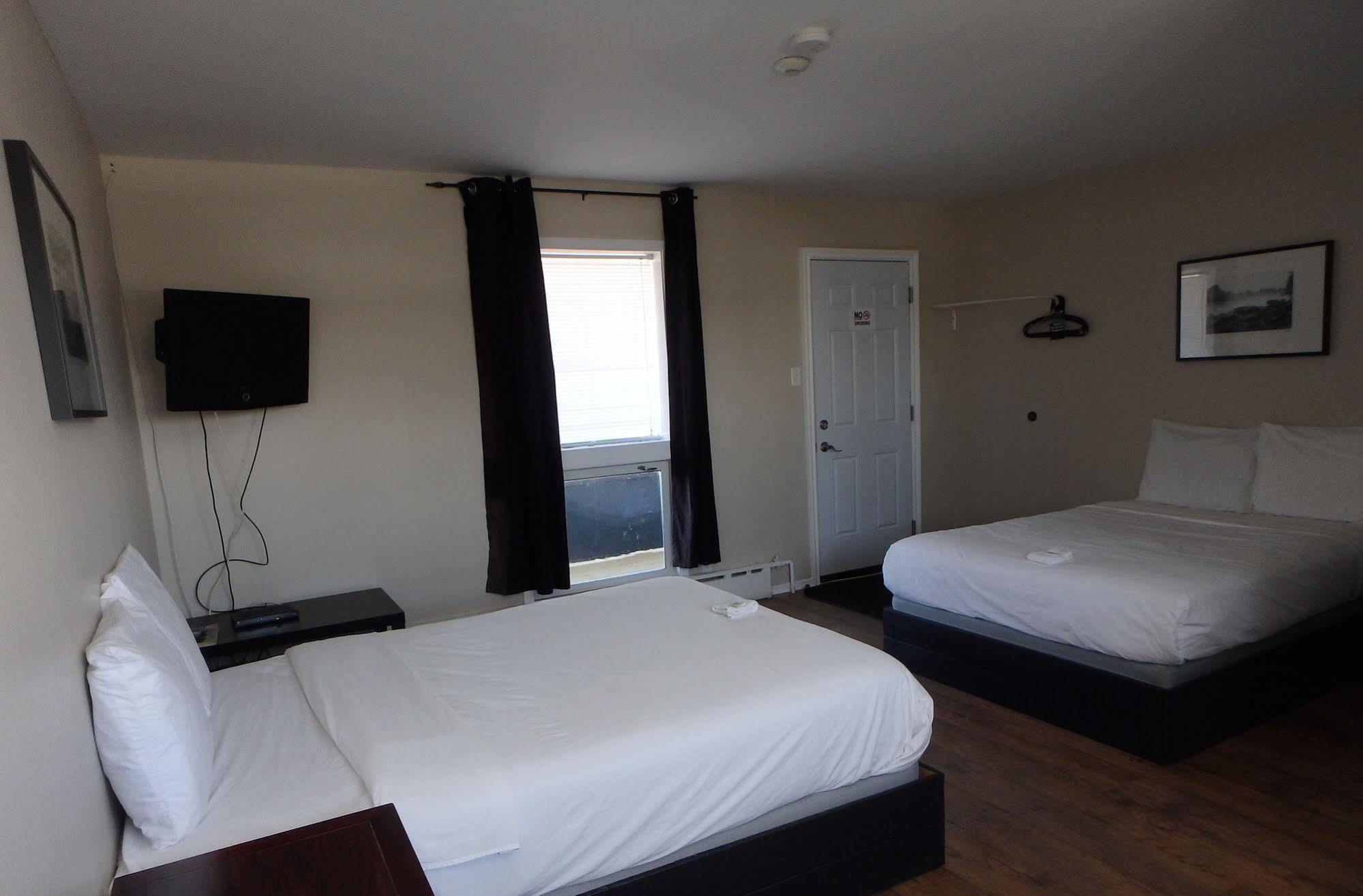 Wheel Inn Motel New Liskeard Ngoại thất bức ảnh