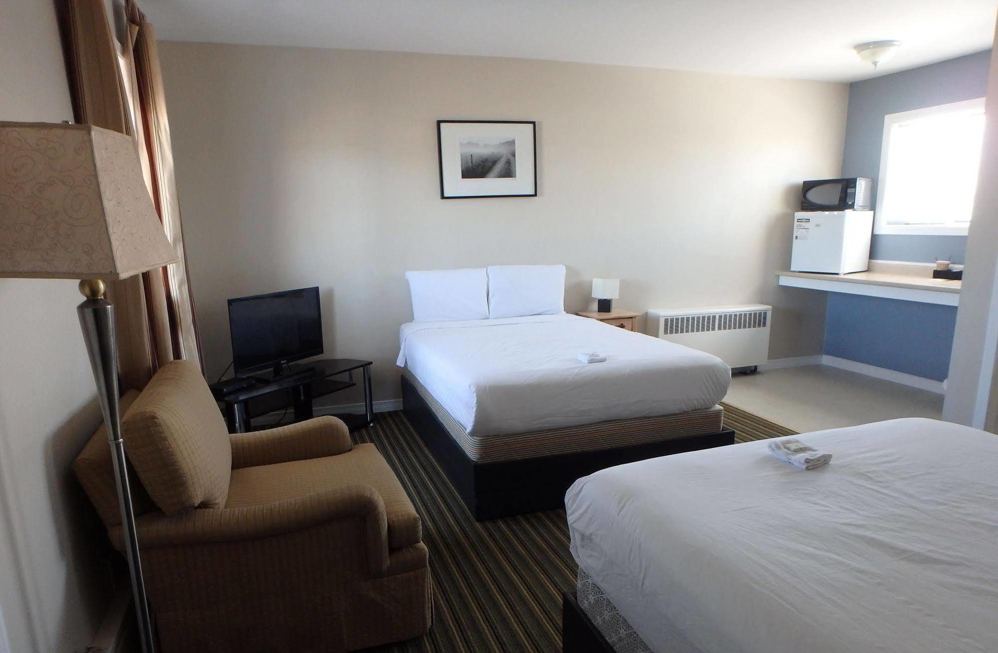 Wheel Inn Motel New Liskeard Ngoại thất bức ảnh